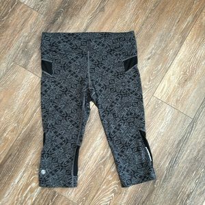 Athleta size small capri
